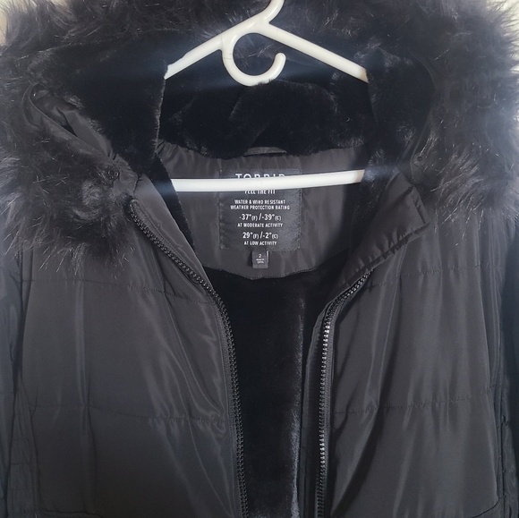 Torrid  Long Black Winter Parka With Faux Fur Hood Plus Size 18/20 - Picture 5 of 13